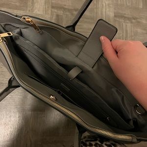 Gray tote bag